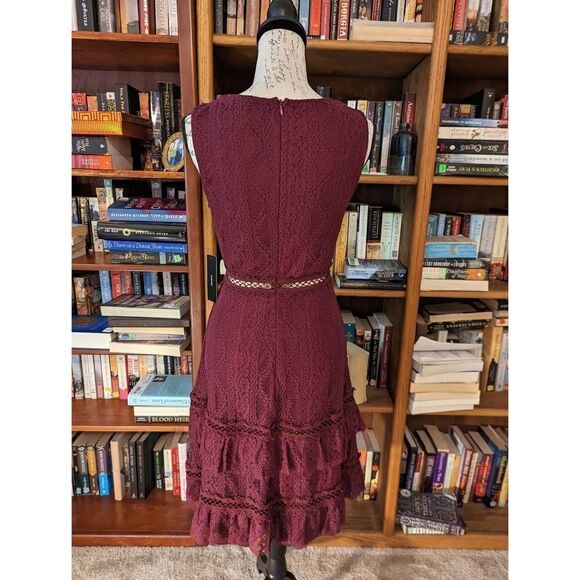 LULU'S Bryn burgundy lace v neck ruffled hem dress sz s nwt - Picture 3 of 6